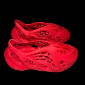 adidas Yeezy Foam RNNR Vermillion